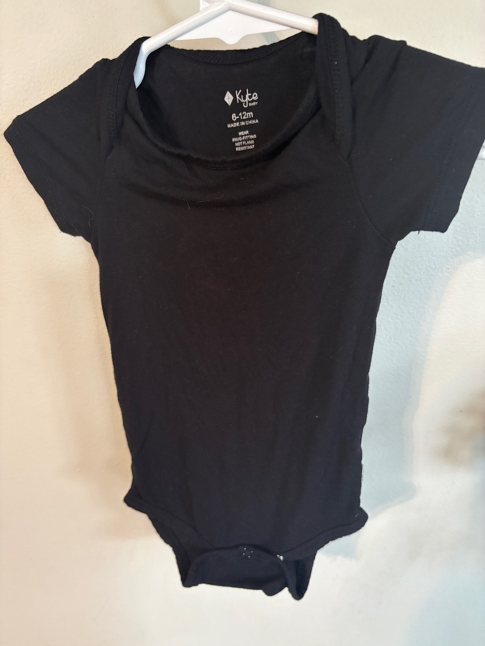 Kyte BABY Black Short Sleeve Infant Bodysuit